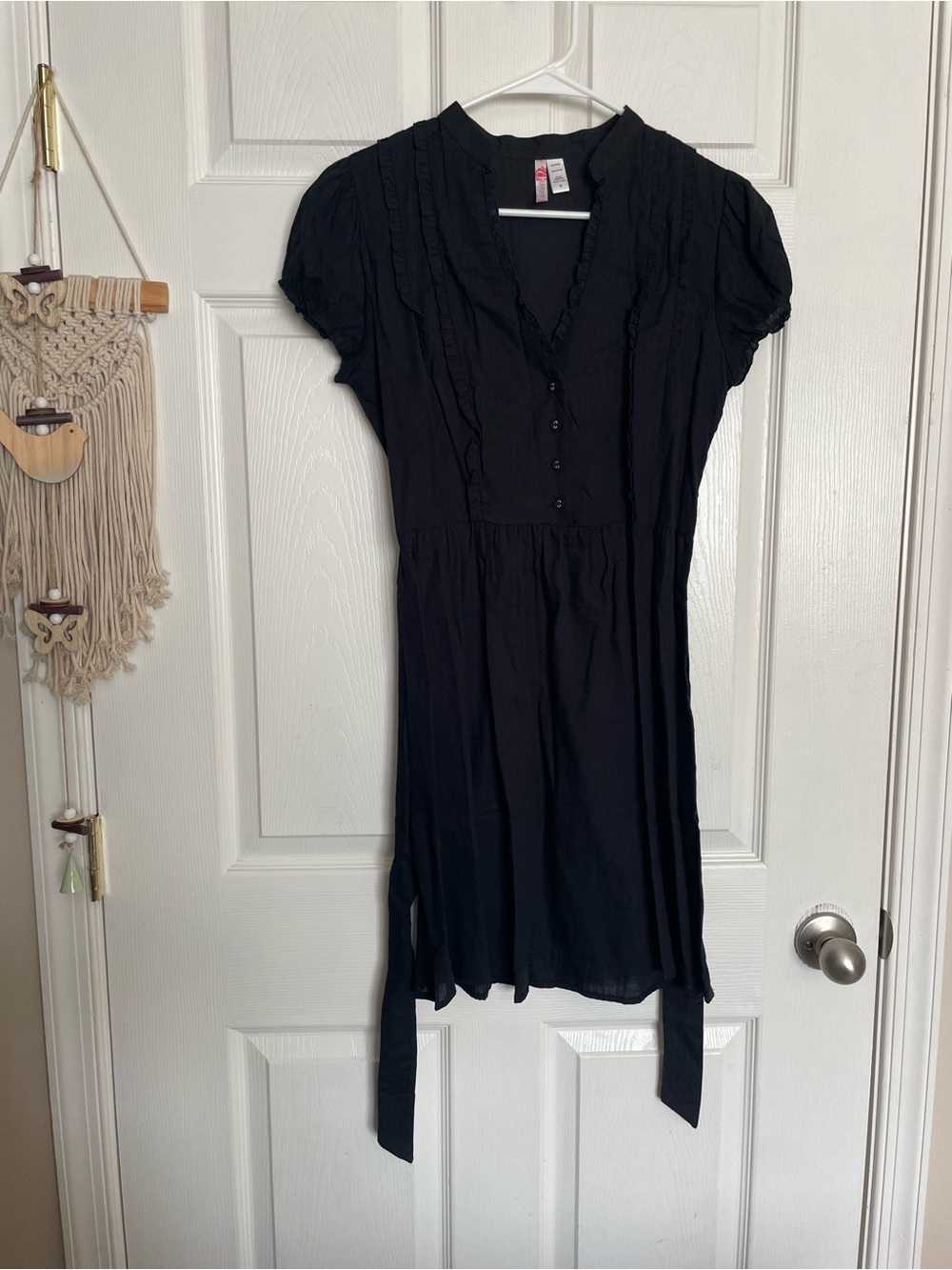 NWOT 6 Degrees 100% Cotton Women’s size M Black Short-Sleeve Button Front Dress